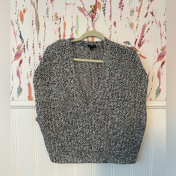 Ann Taylor Black and White Sweater - Picture 1 of 6